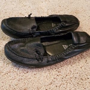 Black leather Hush Puppy flats